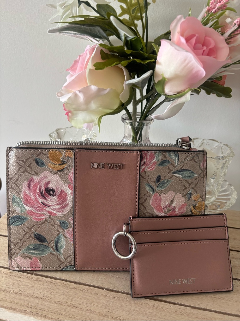 Nine West Rose Floral Pink Taupe Wristlet with Card Case